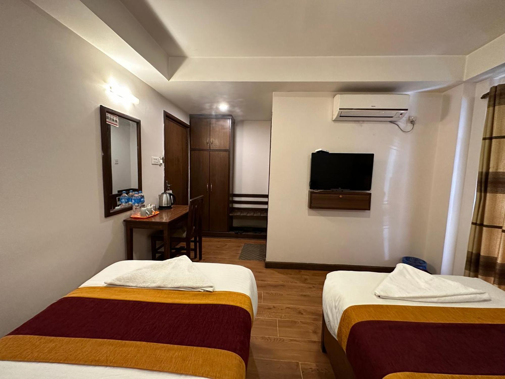 Hotel Everest Nepal Κατμαντού Εξωτερικό φωτογραφία